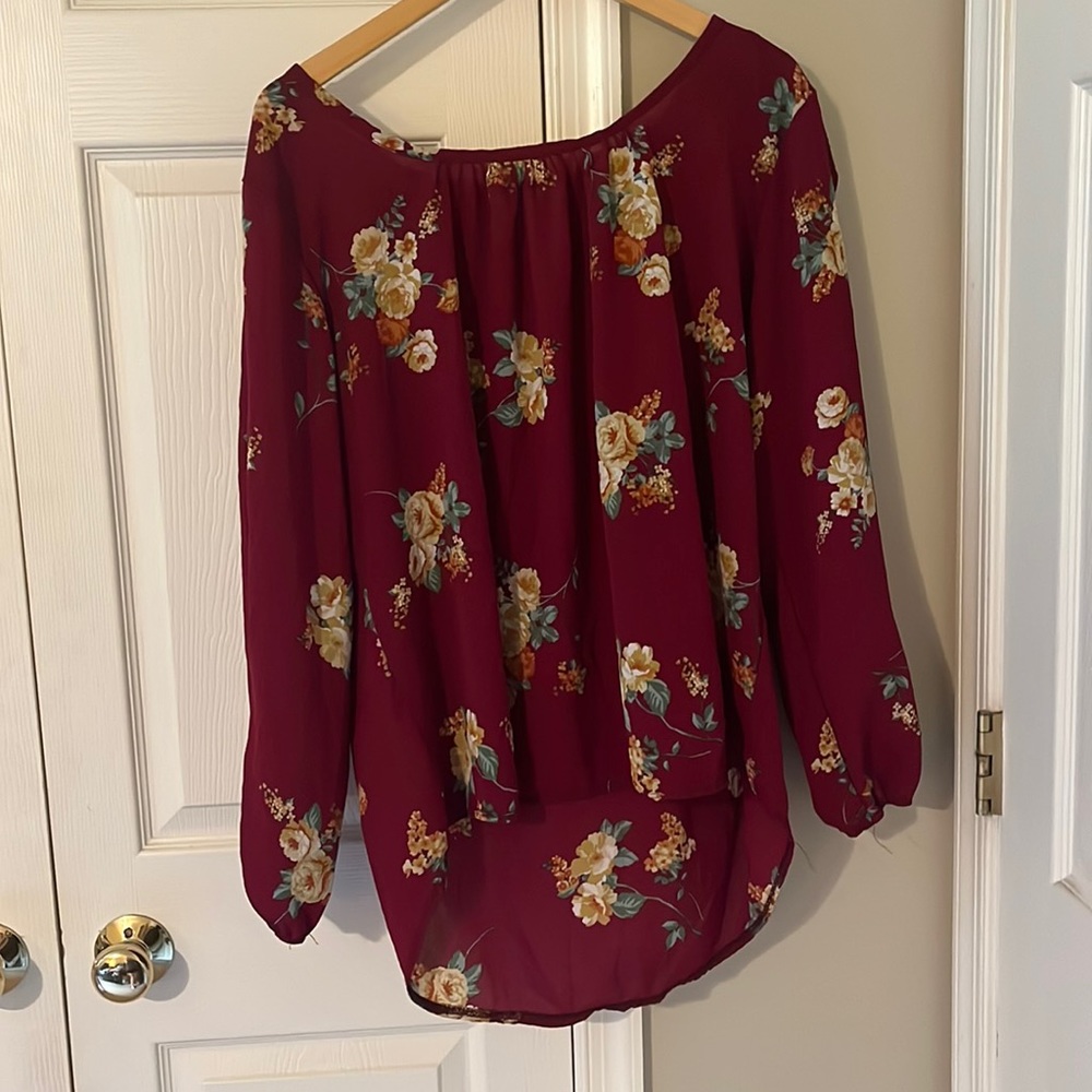 1X American City Floral Cold Arm Blouse